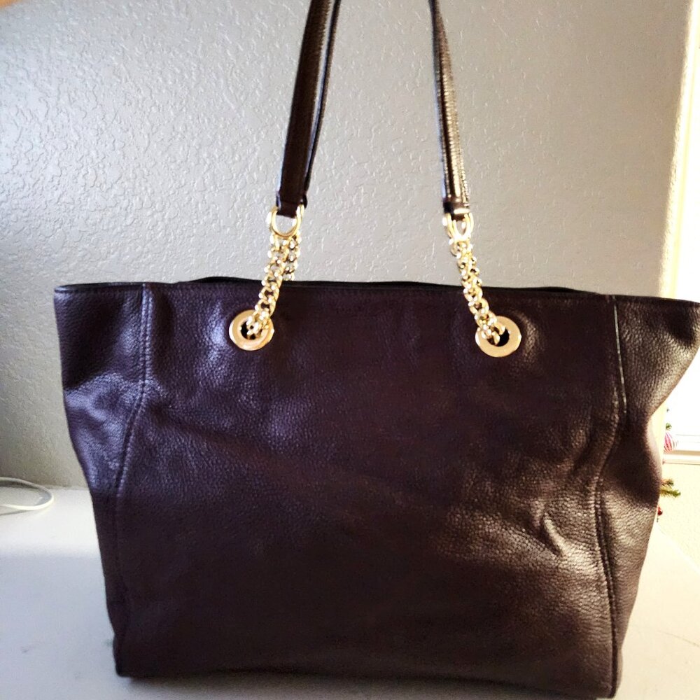 Like New Coach Turnlock Mahogany Leather Shoulder Bag - Picture 4 of 15